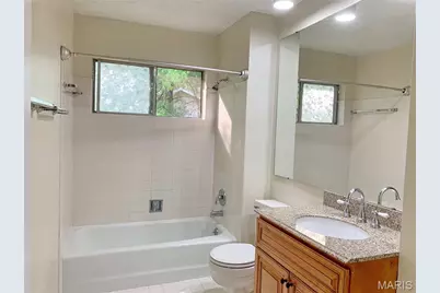 15237 Kempwood Drive, Chesterfield, MO 63017 - Photo 20