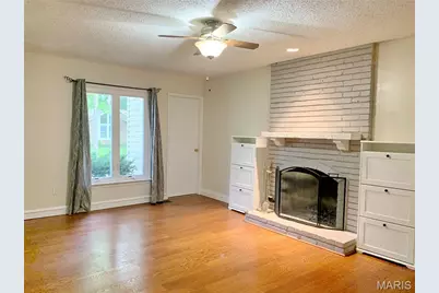 15237 Kempwood Drive, Chesterfield, MO 63017 - Photo 4