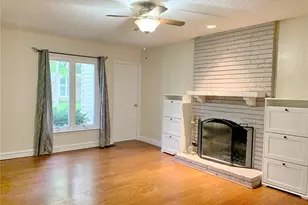15237 Kempwood Dr, Chesterfield, MO 63017 - Photo 4