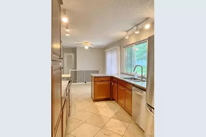 15237 Kempwood Drive, Chesterfield, MO 63017 - Photo 8
