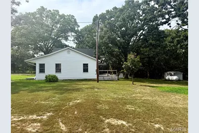 2803 Highway J, Bourbon, MO 65441 - Photo 4