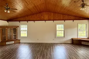 2803 Hwy J, Bourbon, MO 65441 - Photo 10