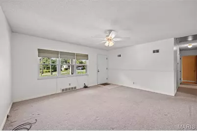 223 Susan Road, Saint Louis, MO 63129 - Photo 4