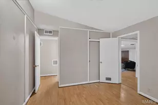 724 Fieldcrest Dr, Saint Louis, MO 63126 - Photo 28