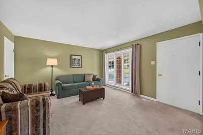 2229 La Cuesta Drive, Florissant, MO 63031 - Photo 6