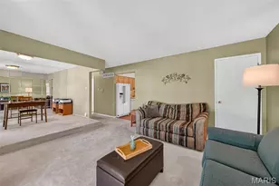 2229 La Cuesta Dr, Florissant, MO 63031 - Photo 8