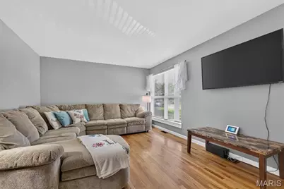 1540 Leisure Drive, Florissant, MO 63031 - Photo 6