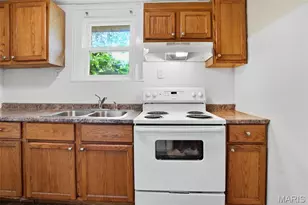 8149 Allen Ave, Saint Louis, MO 63114 - Photo 10