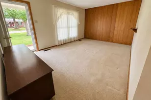 207 San Jose Ct, O'Fallon, MO 63366 - Photo 2
