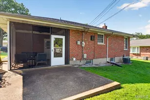 1813 Diane Dr, Unincorporated, MO 63125 - Photo 24