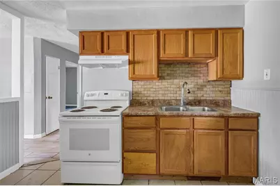 9713 Dennis Drive, Saint Louis, MO 63136 - Photo 8
