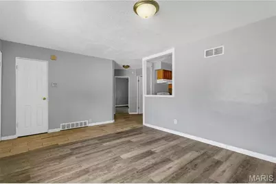 9713 Dennis Drive, Saint Louis, MO 63136 - Photo 6