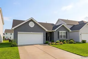 724 Palisades Dr, Saint Charles, MO 63301 - Photo 2