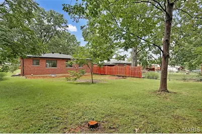 8230 Villaton Drive, Saint Louis, MO 63123 - Photo 28