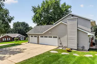 701 Loretta Dr, O'Fallon, MO 63366 - Photo 8
