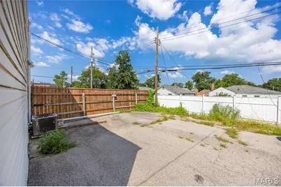 9713 Gravois Road, Saint Louis, MO 63123 - Photo 24