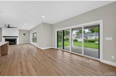8741 Magdalen Avenue, Saint Louis, MO 63144 - Photo 22