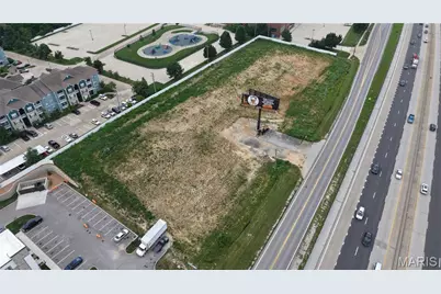 7870 Veterans Memorial Parkway, Saint Peters, MO 63376 - Photo 2