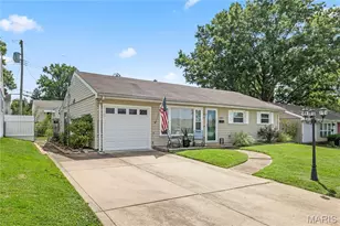 6334 Hurstgreen Ln, Affton, MO 63123 - Photo 2