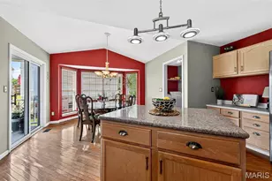 4031 Kim Kelly Dr, Saint Charles, MO 63304 - Photo 8