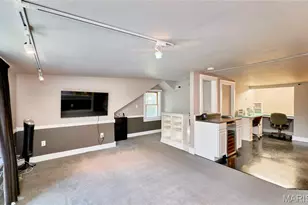 843 N Florissant Rd, Saint Louis, MO 63135 - Photo 16