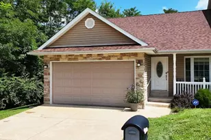 2714 Royal Oak Dr, High Ridge, MO 63049 - Photo 1