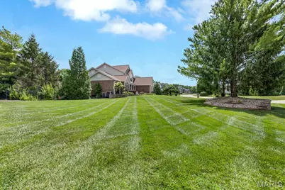 402 Hickory Grove Lane, Wentzville, MO 63385 - Photo 4