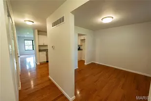 6903 Singingwood Ln, Oakville, MO 63129 - Photo 6