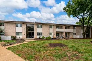10083 Sakura Dr, Saint Louis, MO 63128 - Photo 14