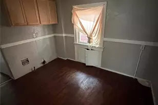 6719 Stratford Ave, Pine Lawn, MO 63121 - Photo 8