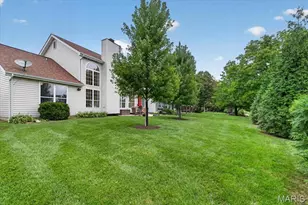 259 Cheval Square Dr, Chesterfield, MO 63005 - Photo 40