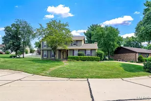 13 Tremaine Ct, Saint Charles, MO 63304 - Photo 2