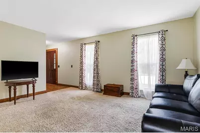 13 Tremaine Court, Saint Charles, MO 63304 - Photo 6