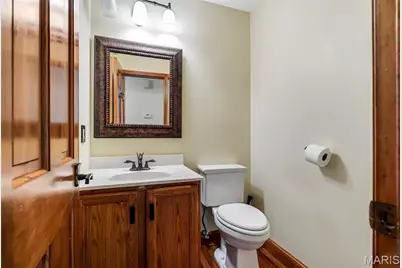 13 Tremaine Court, Saint Charles, MO 63304 - Photo 4