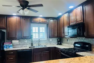 7834 Fleta St, Saint Louis, MO 63123 - Photo 2
