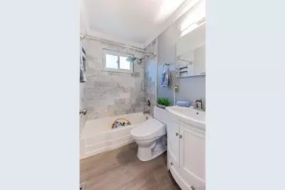 9 Lori Circle, Maryland Heights, MO 63043 - Photo 14