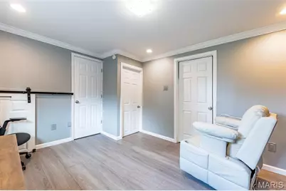 9 Lori Circle, Maryland Heights, MO 63043 - Photo 20