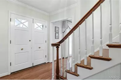 201 Graybridge Road, Ladue, MO 63124 - Photo 2
