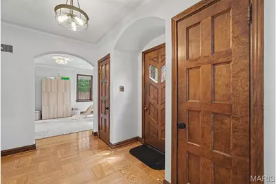 561 Bedford Avenue, University City, MO 63130 - Photo 4