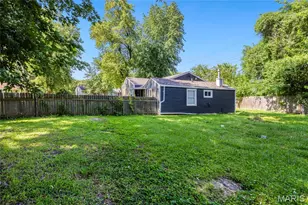 1043 Farmview Dr, Saint Louis, MO 63138 - Photo 14
