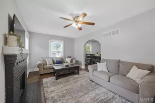 8510 S Laclede Station, Saint Louis, MO 63123 - Photo 4