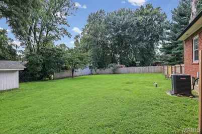 306 Roberta Avenue, Saint Louis, MO 63135 - Photo 6