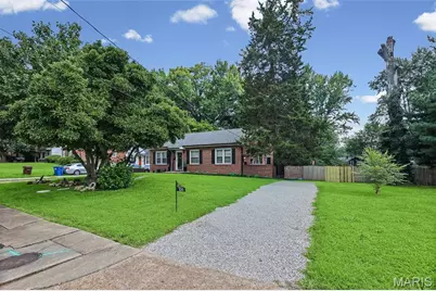 306 Roberta Avenue, Saint Louis, MO 63135 - Photo 4