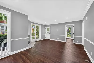 725 Berick Drive, University City, MO 63132 - Photo 4