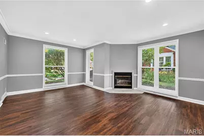 725 Berick Drive, University City, MO 63132 - Photo 2