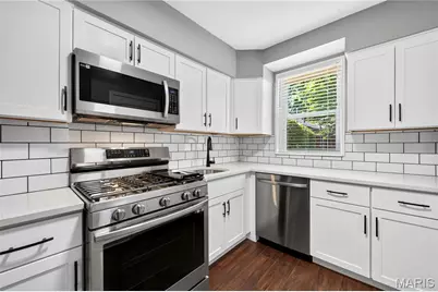 725 Berick Drive, University City, MO 63132 - Photo 8