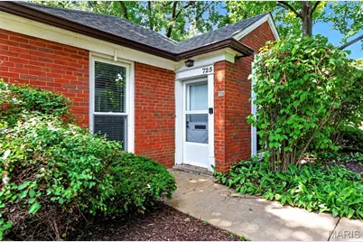 725 Berick Drive, University City, MO 63132 - Photo 36