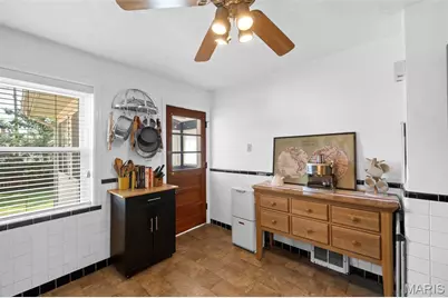 5648 Tholozan Avenue, Saint Louis, MO 63109 - Photo 24