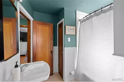 5648 Tholozan Avenue, Saint Louis, MO 63109 - Photo 16