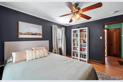 5648 Tholozan Avenue, Saint Louis, MO 63109 - Photo 18